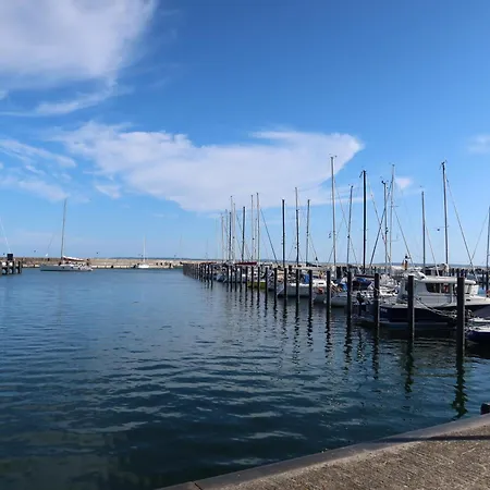 Kleine Ausblicke - Ostsee, Altstadt, Nationalpark! 사스니츠